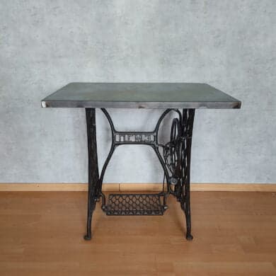 Table 60x75x84cm