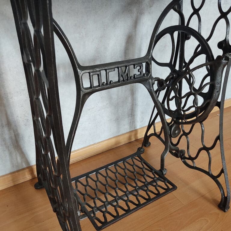 Table 60x75x84cm